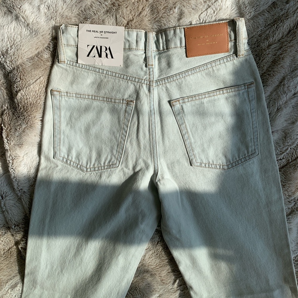 ZARA ARCTIC BLEACHED STRAIGHT CUT JEANS